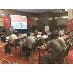 Danfoss Isıtma segmenti içinde yer alan Novocon ürünü, 23 Ağustos tarihinde Ankara’da gerçekleştirilen bir seminerle tanıtıldı. Danfoss Isıtma segmenti içinde yer alan Novocon ürünü, 23 Ağustos tarihinde Ankara’da gerçekleştirilen bir seminerle tanıtıldı.
