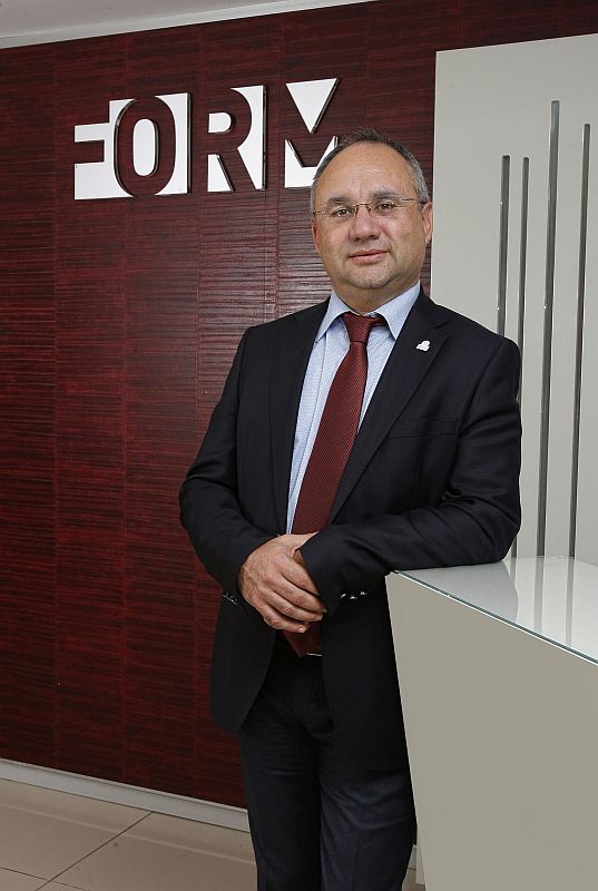  Form Grup bünyesinde yer alan Form Endüstri Tesisleri’nde Genel Müdürlük görevini yürüten Güray Korun