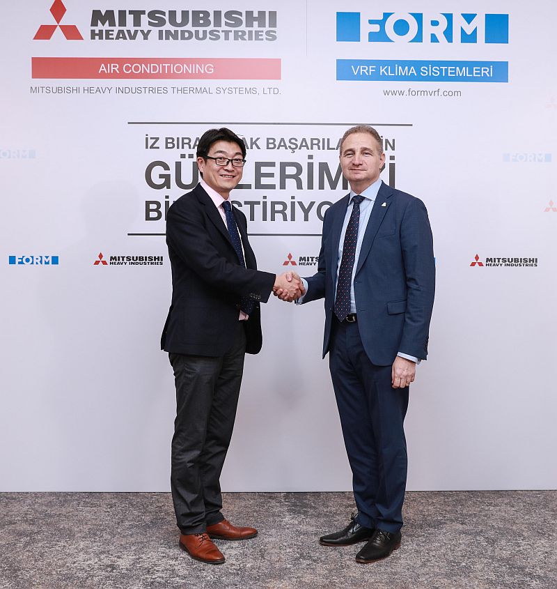  Soldan sağa: Mitsubishi Heavy Industries Air-Conditioning Europe Genel Müdürü Ryoichi Kariya  ve Form Şirketler Grubu Yürütme Kurulu Başkanı Tunç Korun