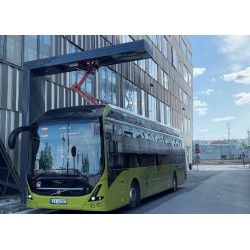 Norveç, Bodø’daki otobüsler, yine Norveç, Trondheim’daki bu ABB şarj ünitesine benzer olarak ABB’ye ait 450 kW pantograflarla şarj edilecek.