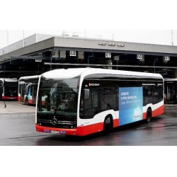 ABB şarj üniteleri ile Hamburger filosundaki 44 otobüs eş zamanlı olarak merkezi otobüs terminali üzerinden şarj edilebiliyor