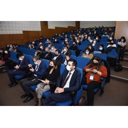 Denizüstü Rüzgar Enerjisi ve İzmir İçin Fırsatlar Toplantısı Denizüstü Rüzgar Enerjisi ve İzmir İçin Fırsatlar Toplantısı
