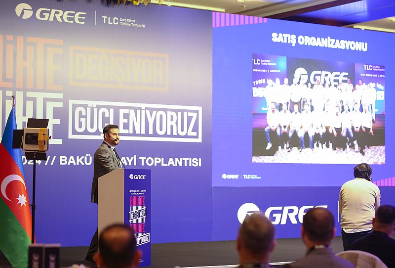 Türkiye Satış Direktörü Gökhan Külahi Satış Hedefleri ve Pazar Durumu başlıklı sunumunu gerçekleştirdi.