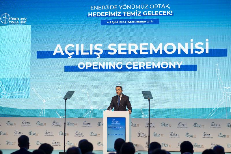 Rüzgar Enerjisi Sektörü İzmir’de Buluştu, Türek 2025 Yoğun Katılımla Gerçekleşti