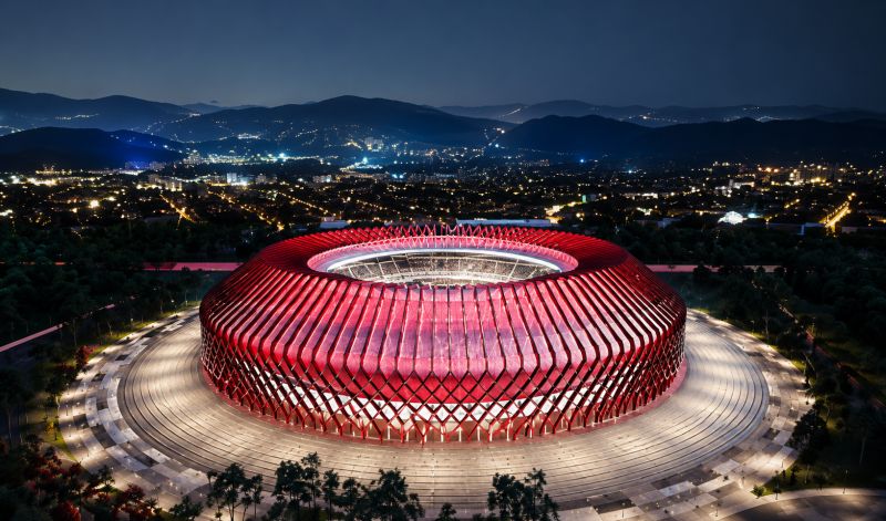 Bişkek Arena’nın iklimlendirme ve soğutma altyapısında, Form Endüstri Ürünleri tarafından projelendirilen ve Form Freva tarafından üretilen soğutma kuleleri tercih edildi.