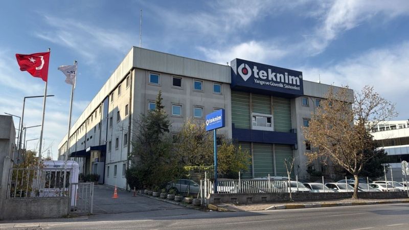 Teknim Elektronik, Form Endüstri Tesisleri'nin Lamilux F100W duman tahliye kapaklarını tercih etti